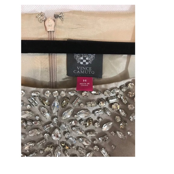 NWT Vince Camuto Beaded Neck Ballgown w/ Shawl - Picture 8 of 8